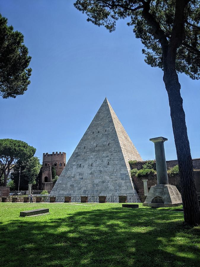 Cestius's Garden - Pyramid of Cestius - Protestant Cemetery - Roma ...