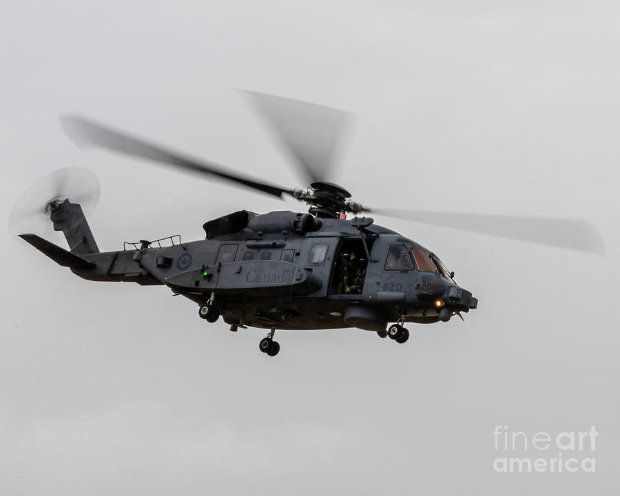 Ch-148 Cyclone Whrirring Away From Abby Airshow Show Centre Photograph
