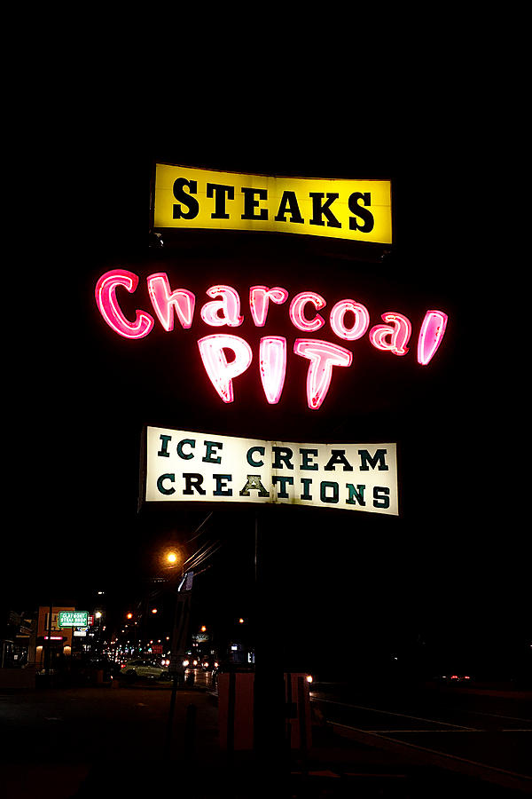 Charcoal Pit Diner Photograph by Richard Reeve