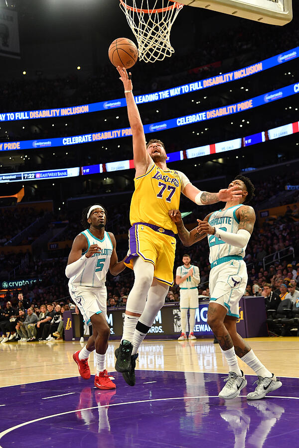 Charlotte Hornets v Los Angeles Lakers Photograph by Juan Ocampo Charlotte Hornets v Los Angeles Lakers Photograph by Juan Ocampo