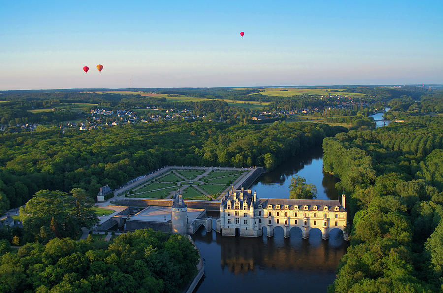 Chateau de Chenonceau with Hot Air Balloons Photograph by Matthew DeGrushe