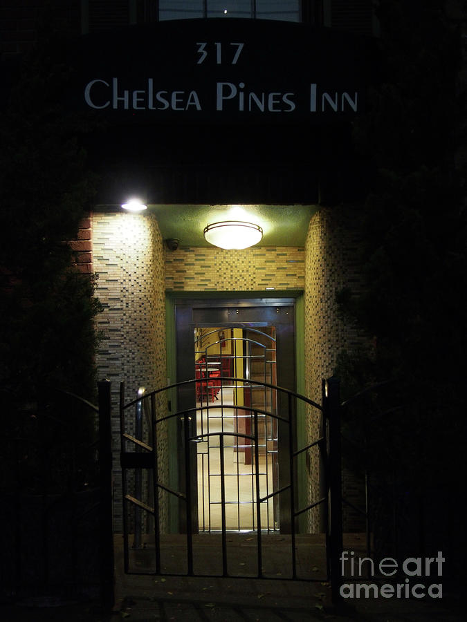Chelsea Pines Inn Photograph by Dorothy Lee