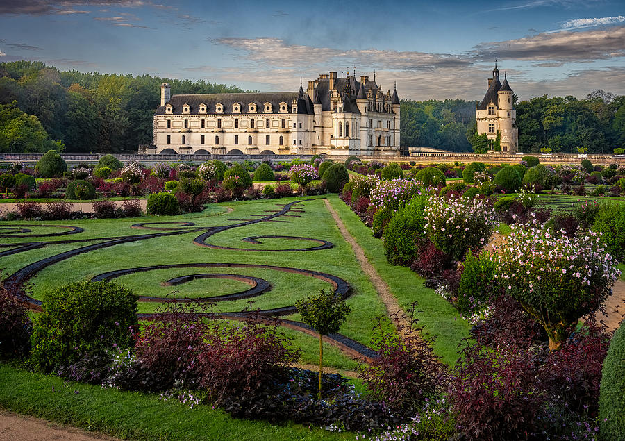 Chenonceau and the Diane de Poitiers Gardens Photograph by Dave Koch