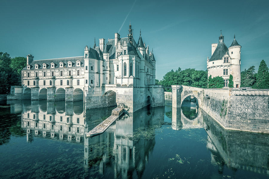 Chenonceau Castle in France Photograph by Benoit Bruchez