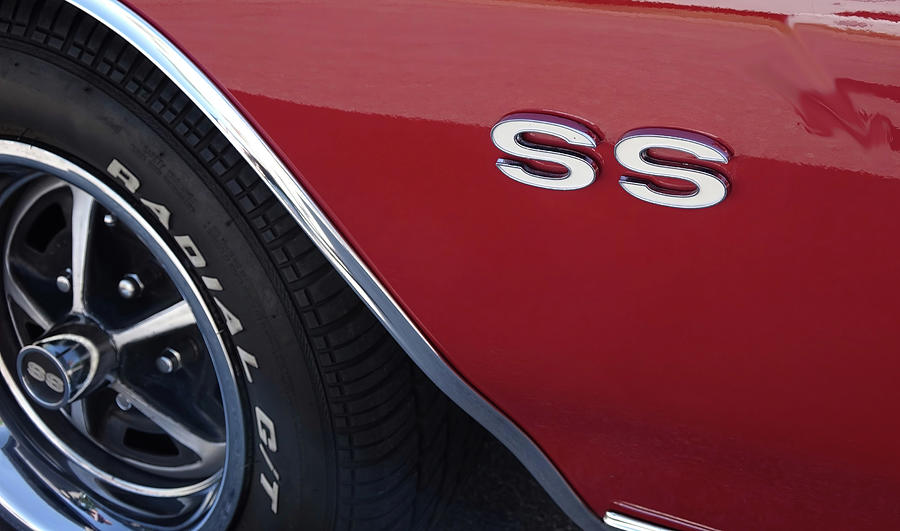 Chevelle SS Emblem Photograph by Cathy Anderson