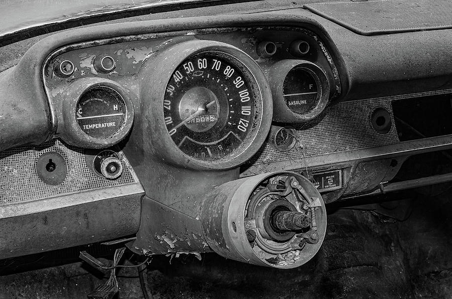 Chevy Dash-1 Photograph by John Kirkland