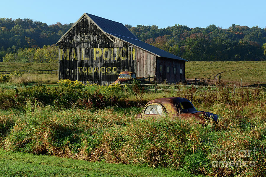 Chew Mail Pouch Tobacco Barn Photograph by Paul Ward