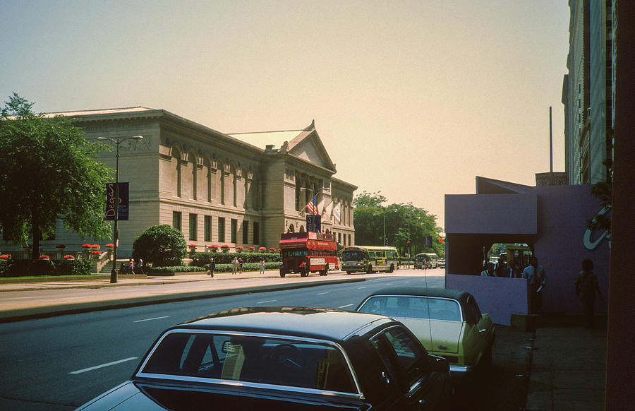 Chicago Art Institute and Motor Coach 1984 Photograph by Gordon James