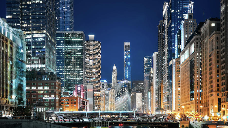 Architecture Photograph - Chicago at night by Eduard Moldoveanu