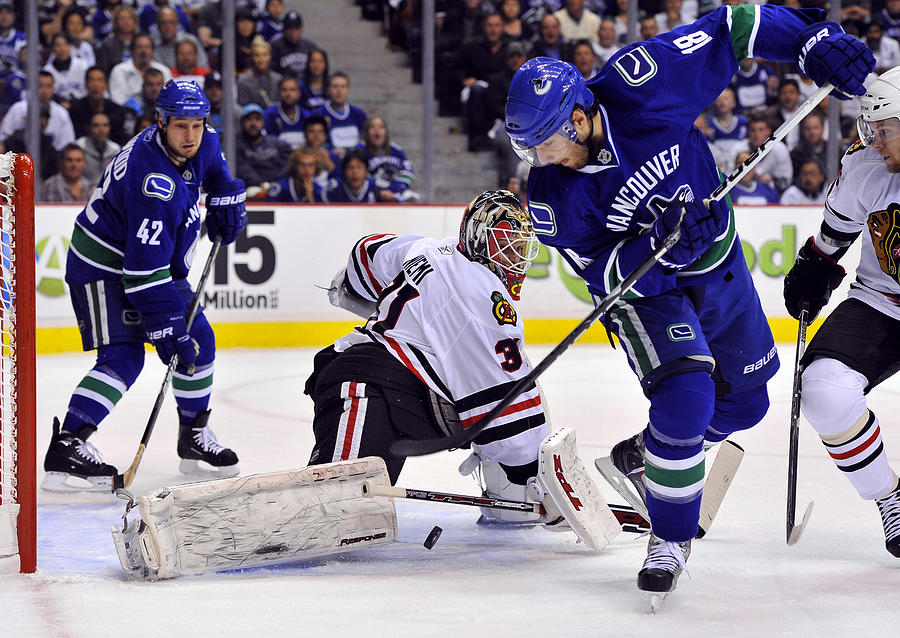 Chicago Blackhawks v Vancouver Canucks - Game Three Photograph by Rich Lam