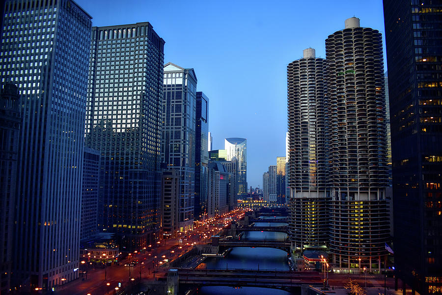 Chicago City View December Early Morning By The River 02 Photograph by Thomas Woolworth
