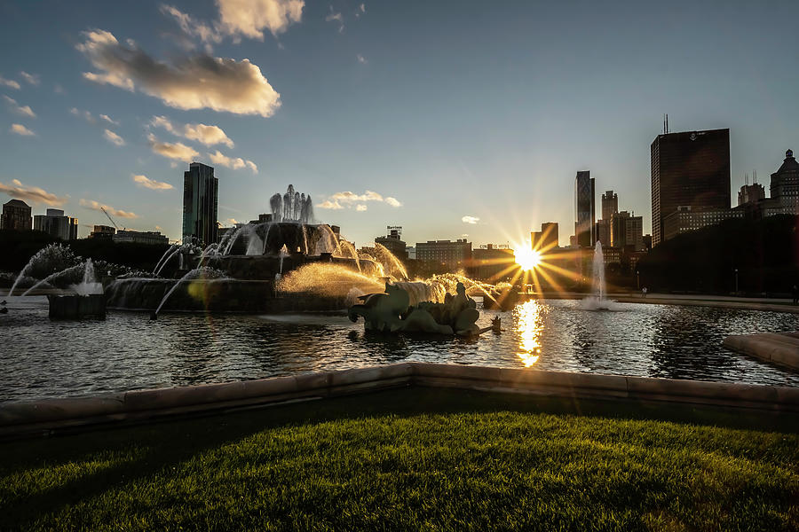 Chicago Henge by Buckingham Fountain Photograph by Sven Brogren