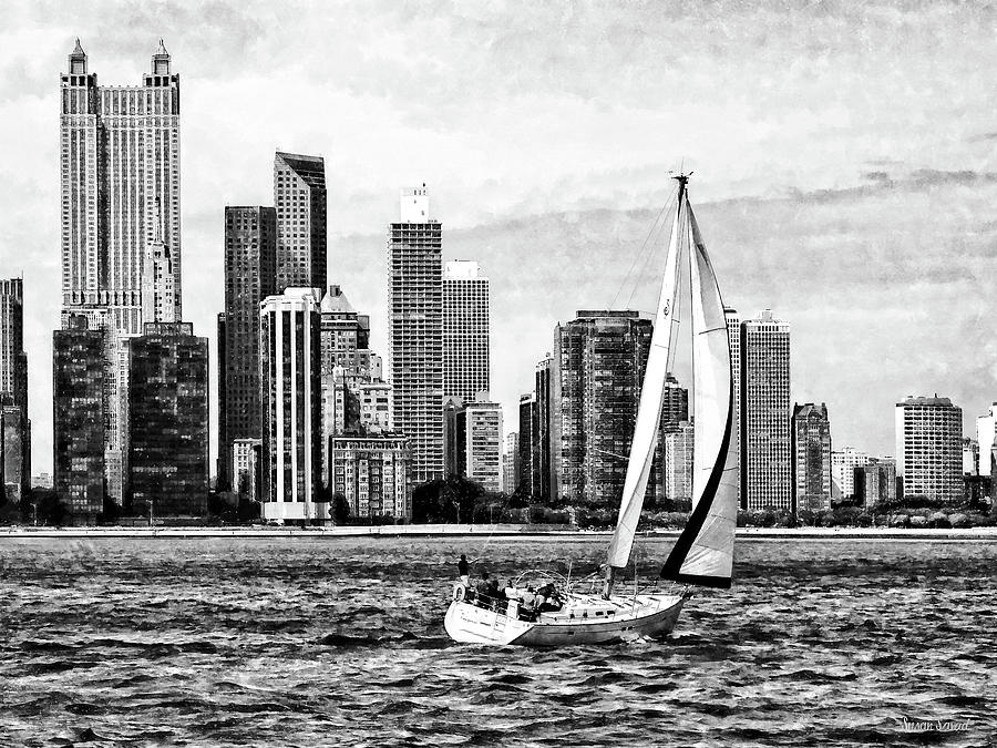 Chicago Photograph - Chicago IL - Sailboat Against Chicago Skyline Black and White by Susan Savad