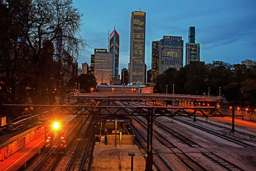 Chicago Illinois Train Light and Train Tracks Photograph by Toby McGuire