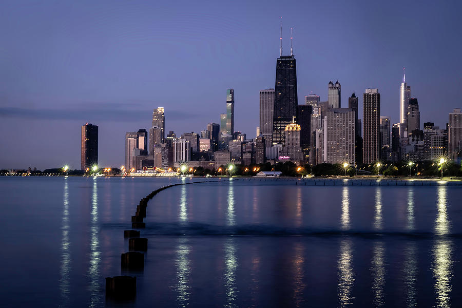 Chicago Lakefront scene Photograph by Sven Brogren