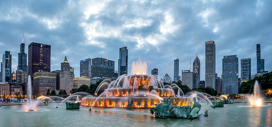 Chicago Lyric Of The Lake Buckingham Fountain Photograph
