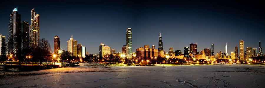 Chicago Skyline from grant park panoramic Photograph by Sven Brogren