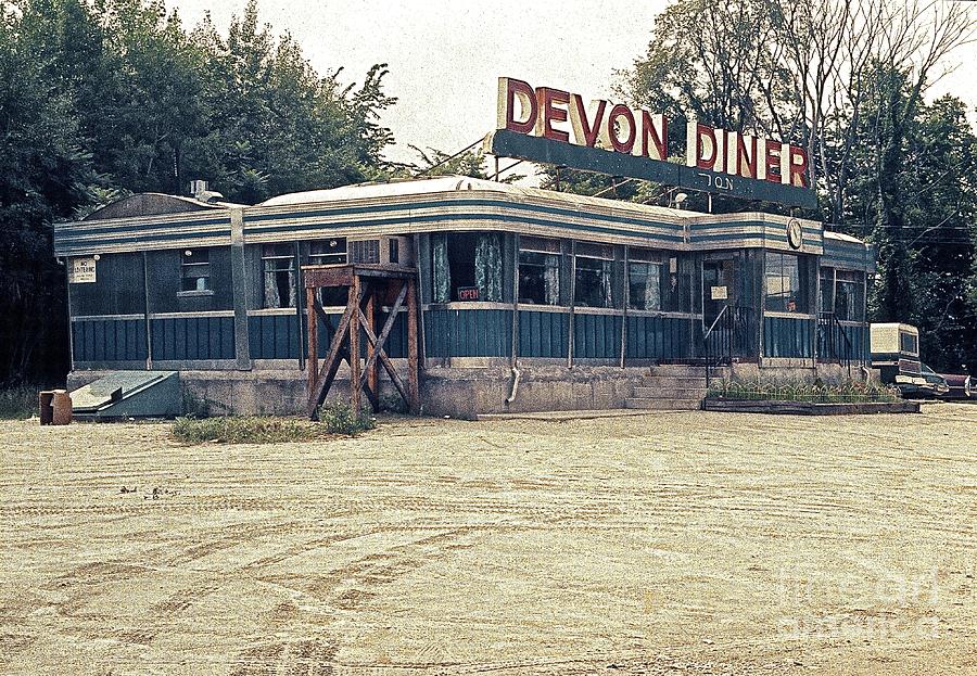 Chicagos Old Devon Diner  Photograph by Robert Birkenes