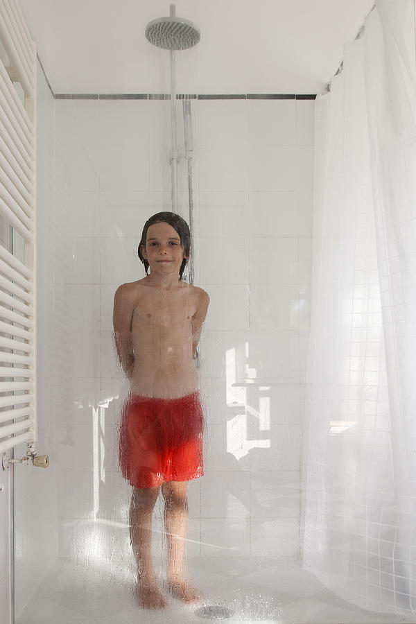 Child In The Shower Photograph by Photo and Co