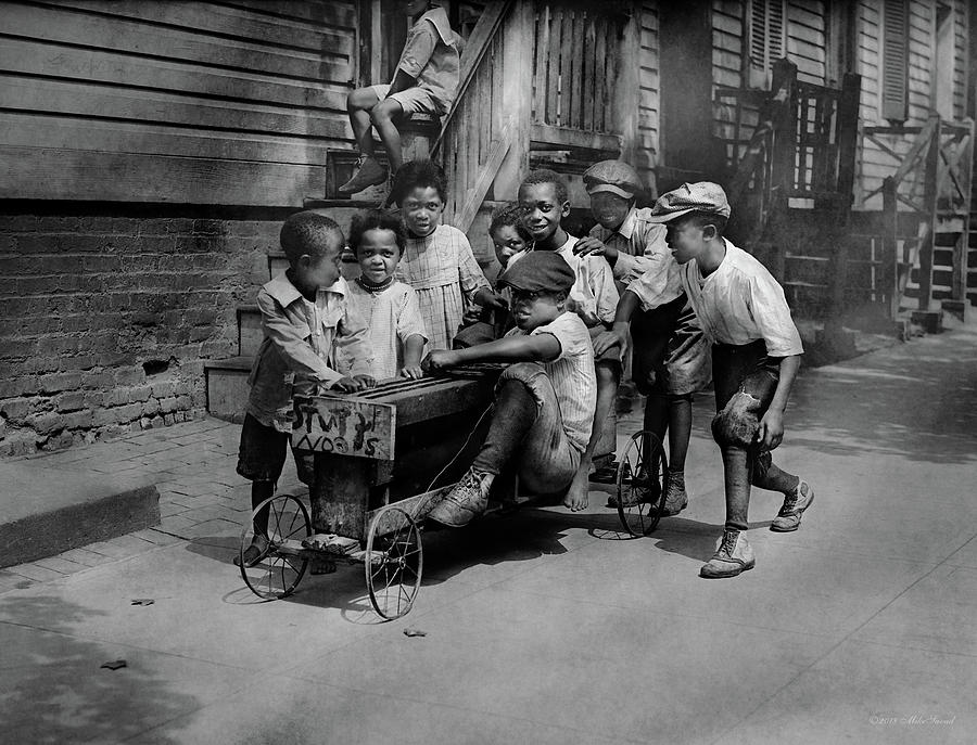 Children - 5th times a charm 1915 BW Photograph by Mike Savad