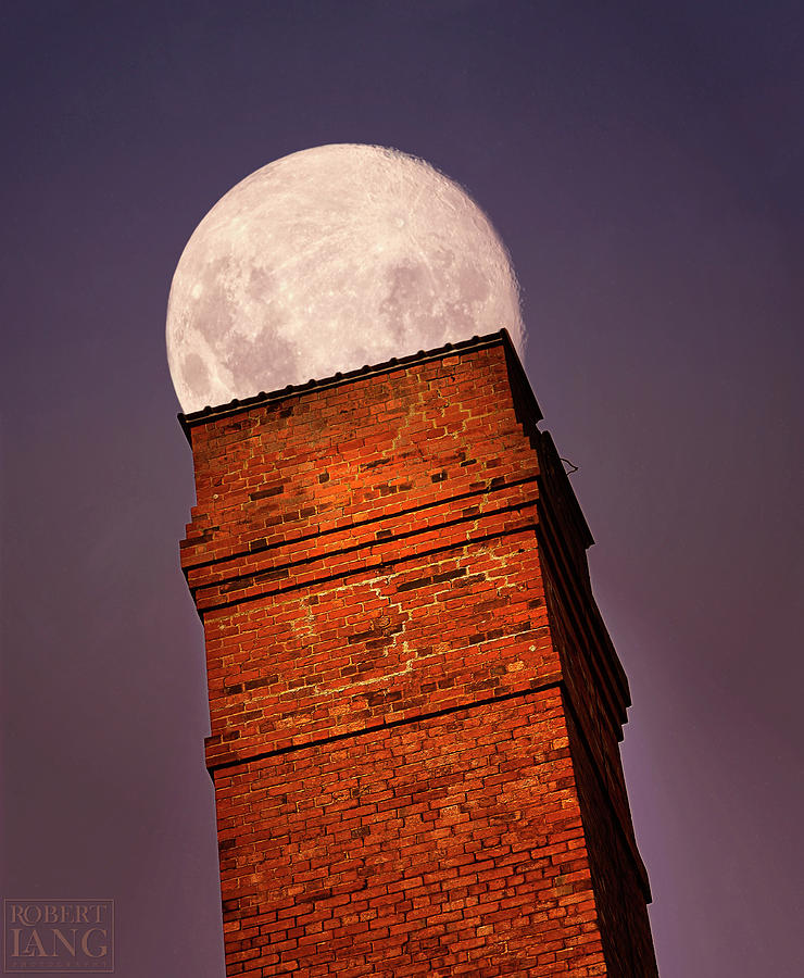 Chimney Moon by Rob Lang