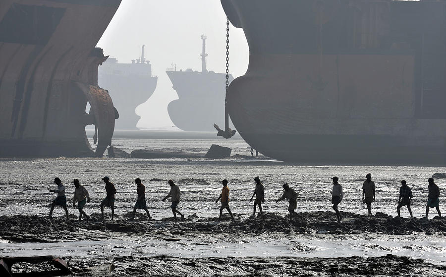 Chittagong Ship Breaking Yard Photograph By Shoeb Faruquee - Fine Art ...