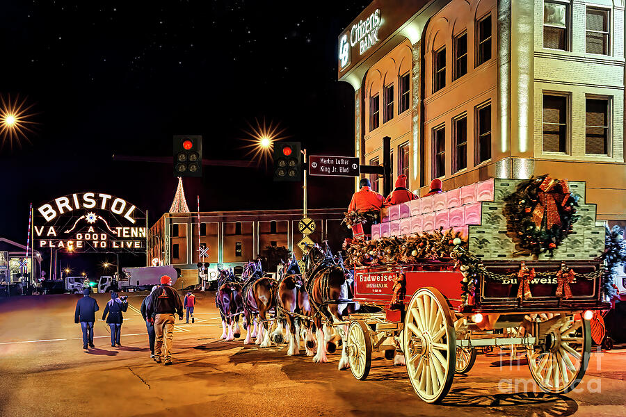 Christmas at Bristol with the Clydesdales Photograph by Shelia Hunt
