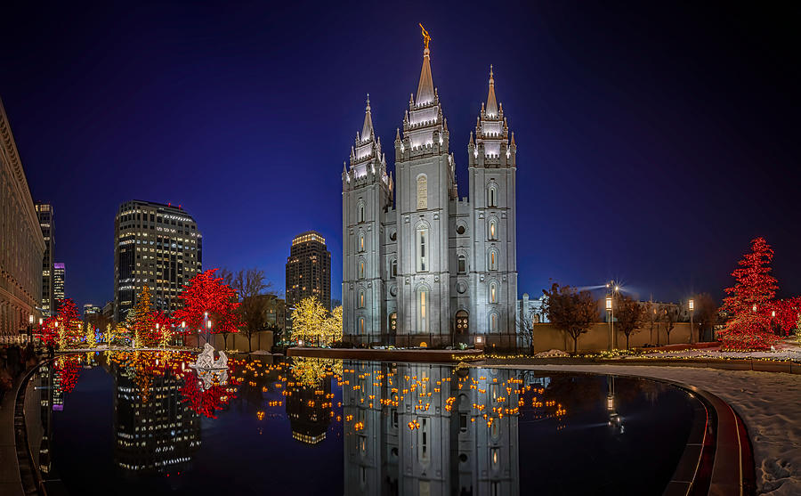Christmas at Temple Square Photograph by Dave Koch