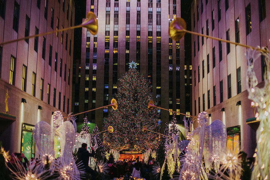 Christmas Eve in Rockefeller Plaza Photograph by Bryden Giving - Fine ...