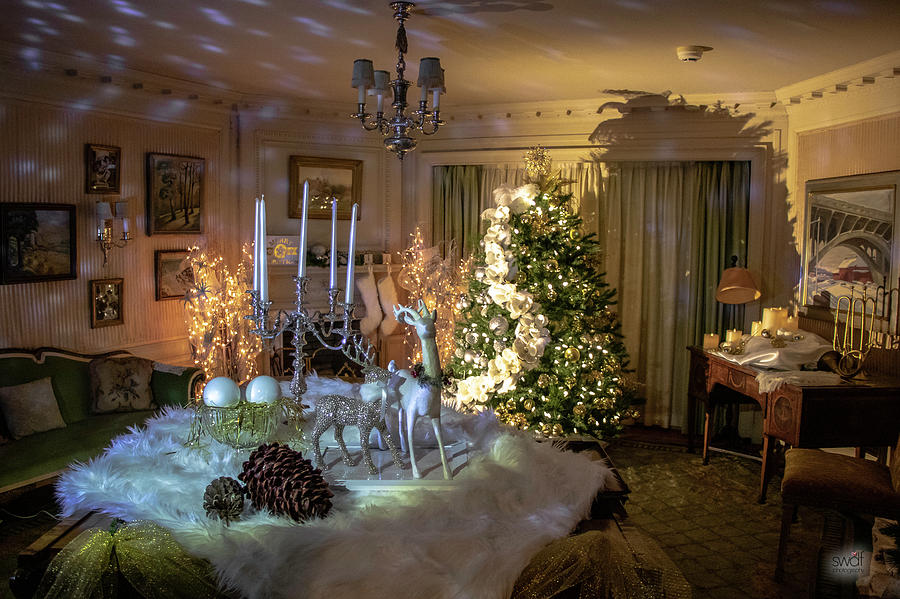 Christmas Eve - Stan Hywet Hall Photograph by SWDF Photography - Fine ...