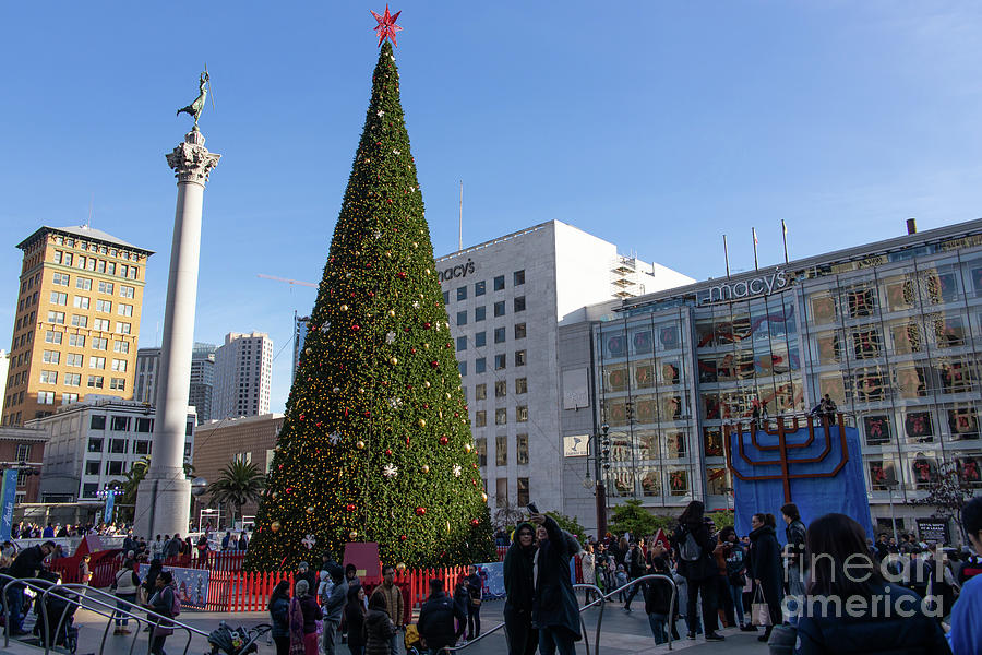 Christmas Holidays At San Francisco Union Square R1839 Photograph by Wingsdomain Art and Photography