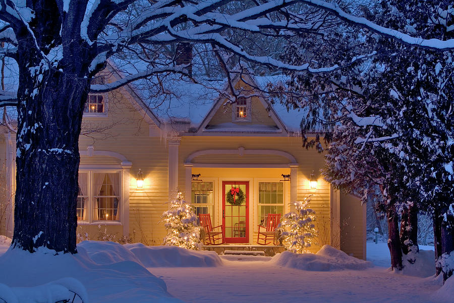 Christmas Home. Grand Isle, Vermont Photograph by George Robinson