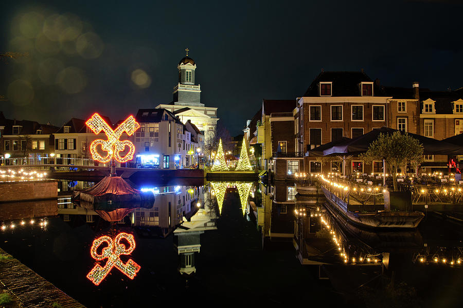 Christmas in Leiden by the Catharinaburg bridge Photograph by Richard Gibb