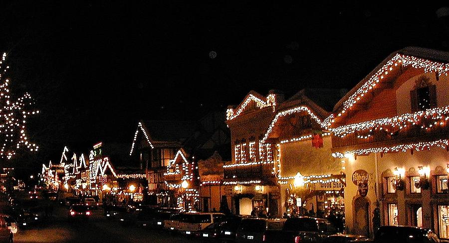 Christmas Village, Leavenworth, WA Photograph by Wenda Reed - Fine Art ...