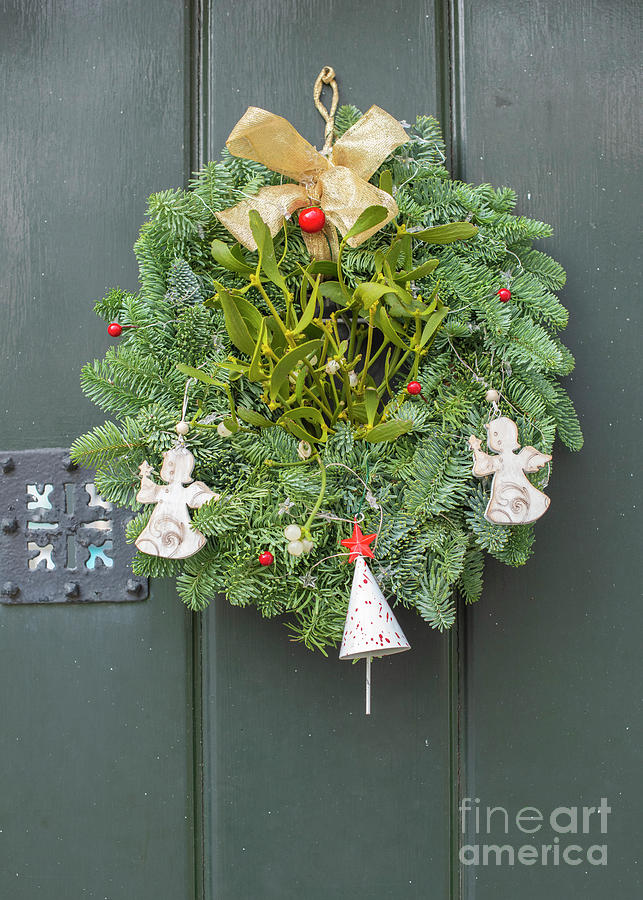 Christmas Wreath Photograph by Juli Scalzi
