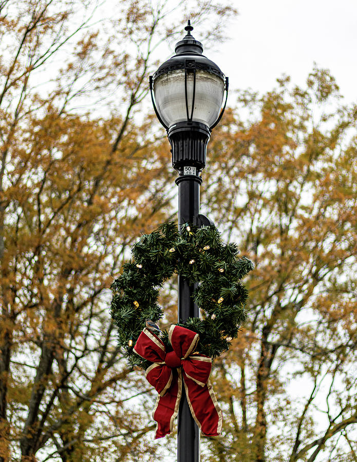Christmas Wreath Photograph by Rick Nelson