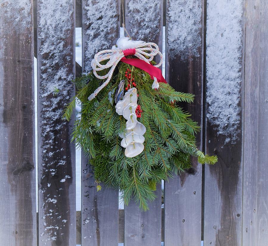 - Christmas Wreath Photograph by THERESA Nye