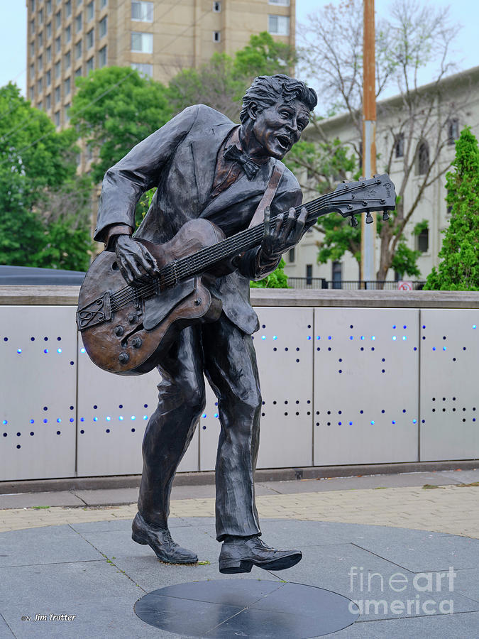 Chuck Berry Statue Photograph by Jim Trotter