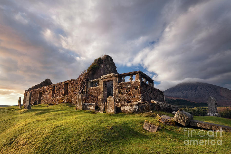 Cill Chriosd Kirk, Strath Suardal, Skye,Scotland. Photograph by Barbara Jones PhotosEcosse