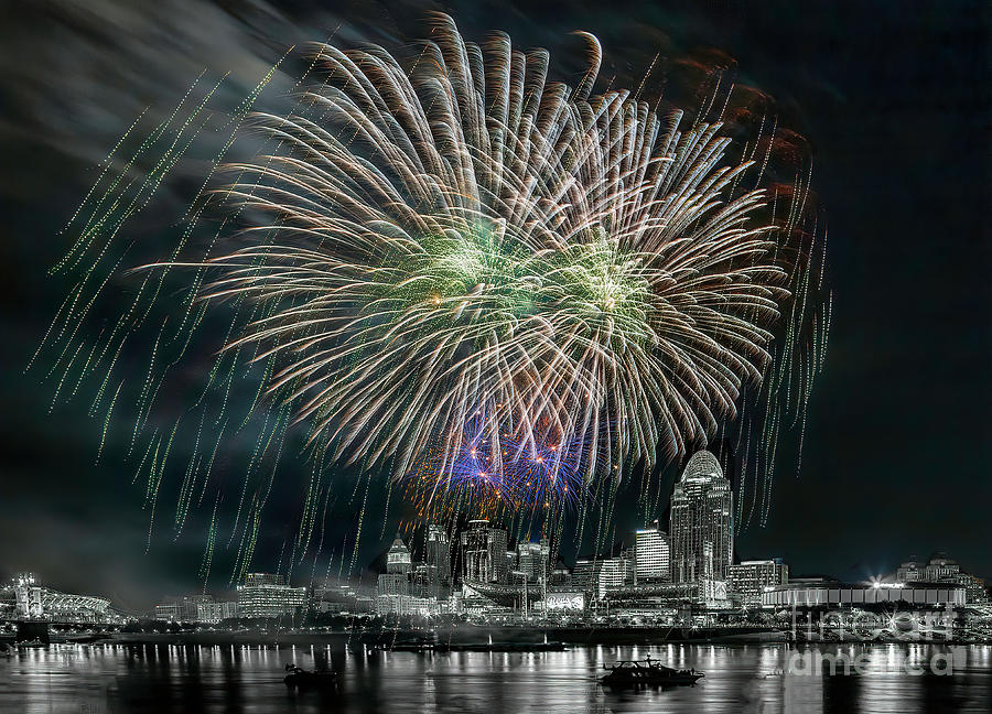 Cincinnati July 4th Fireworks Photograph by Teresa Jack Pixels