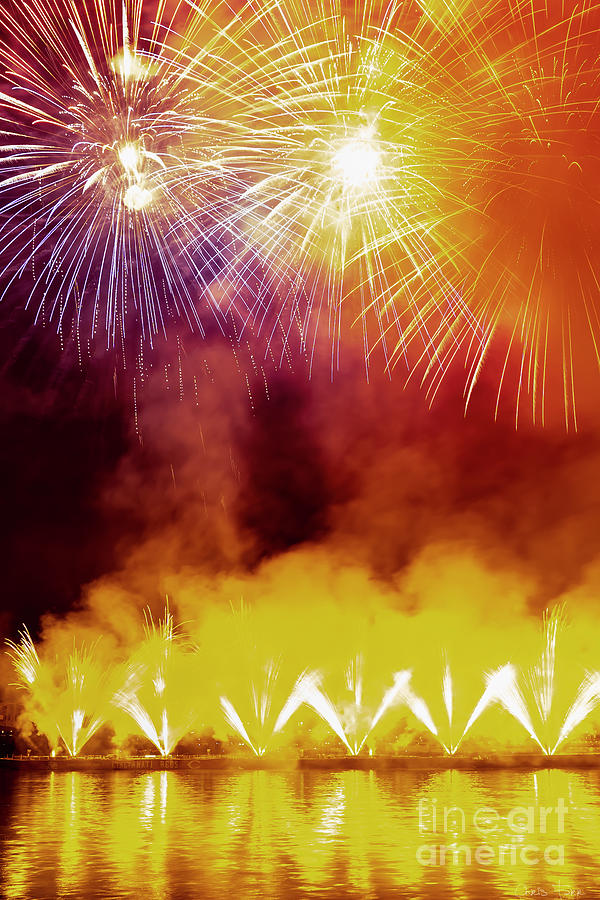 Cincinnati Labor Day Fireworks 2019 2 Photograph by Chris Farr Fine
