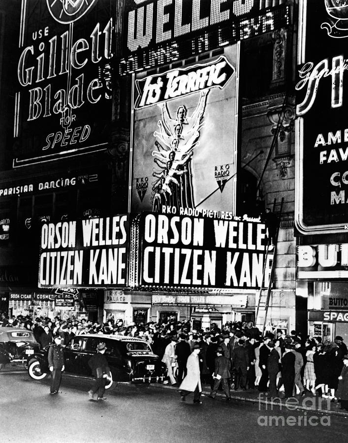 Citizen Kane Premier at the RKO Palace, 1941 Photograph by Granger