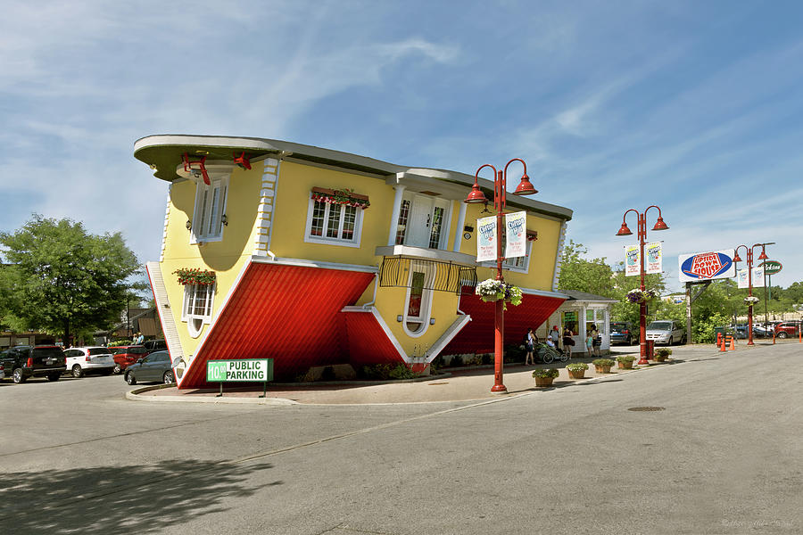 City - Clifton Hill - Canada - The upside down house Photograph by Mike Savad