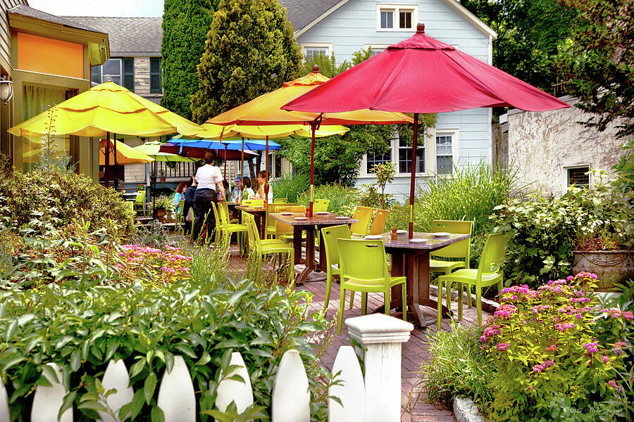 City - Cold Spring, NY - Cathryns Cafe Photograph by Mike Savad City - Cold Spring, NY - Cathryns Cafe Photograph by Mike Savad