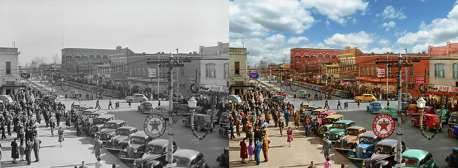 City - Gadsden, AL - Christmas shopping crowds 1941 - Side by Side Photograph by Mike Savad