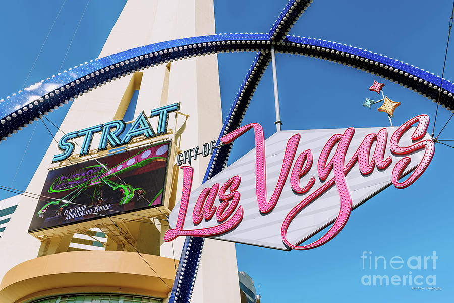 Downtown Las Vegas Arch is Vibrant and Animated AF 