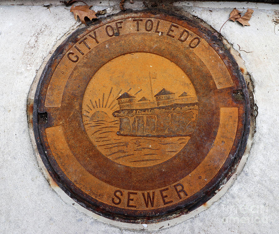 City of Toledo Sewer Cover 0764 Photograph by Jack Schultz