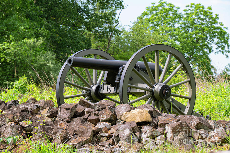 Civil War Cannon and Rock Fence Photograph by Bob Phillips