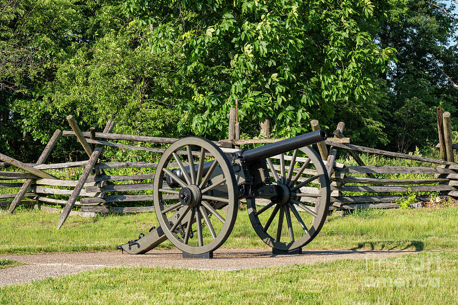 Civil War Cannon and Sawbuck Fence Photograph by Bob Phillips