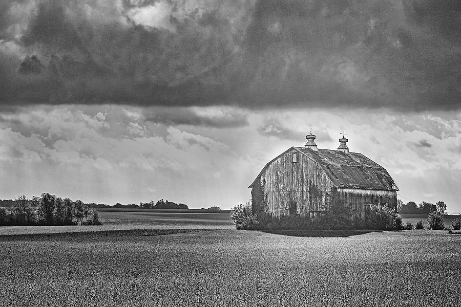Classic Old Barn in Decay - Central Indiana Photograph by Bob Decker
